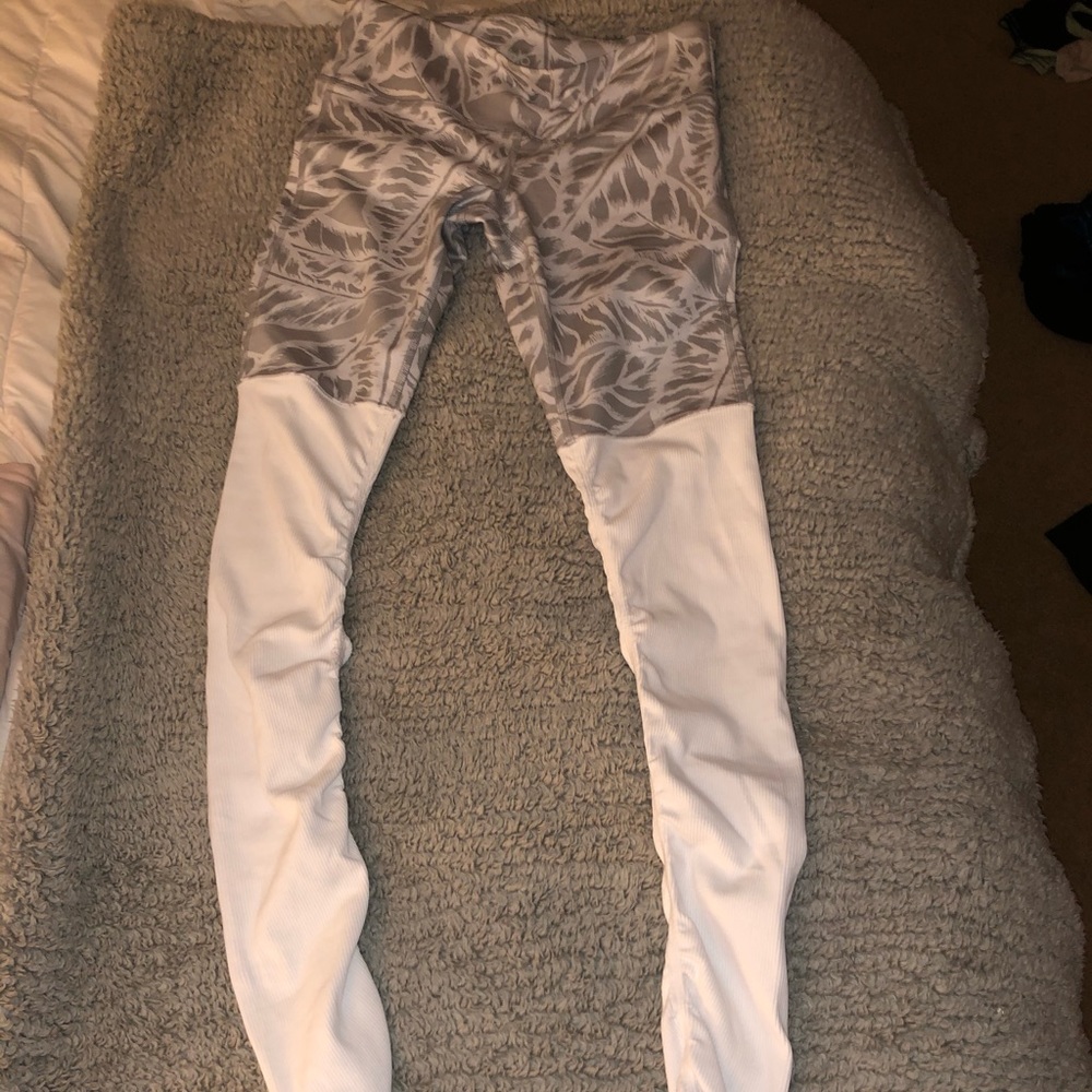 ALO YOGA leggings